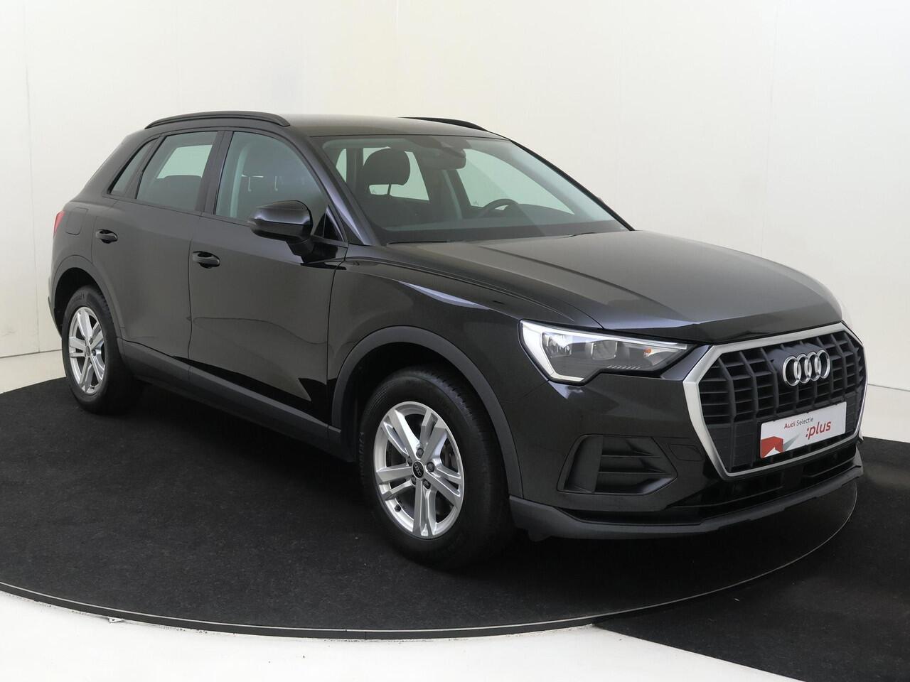 Audi Q3 45 TFSI e Advanced edition | Trekhaak | Lederen bekleding | Dodehoek detectie | Navigatie Plus | Stoelverwarming | Achteruitrijcamera | Cruise control |