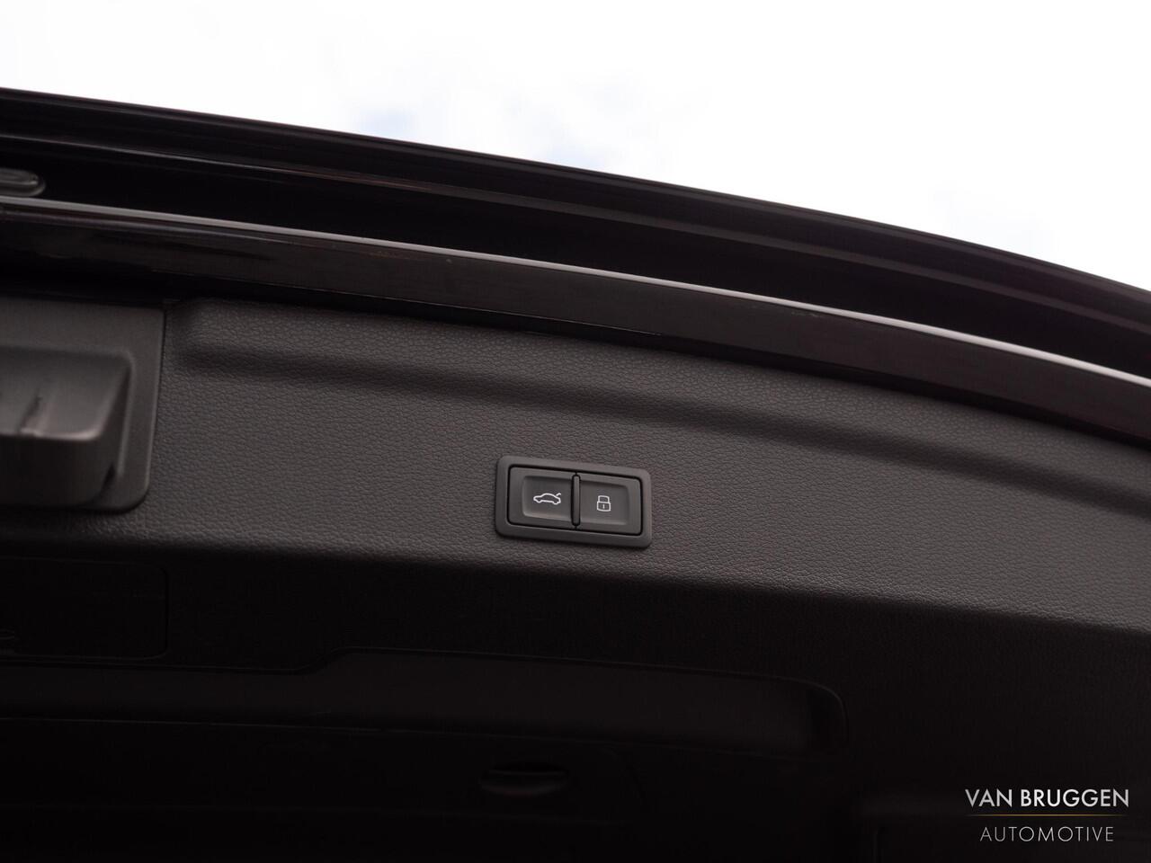 Audi Q3 Sportback 45 TFSI e S-Line Pano SONOS E-Stoelen Camera 20"