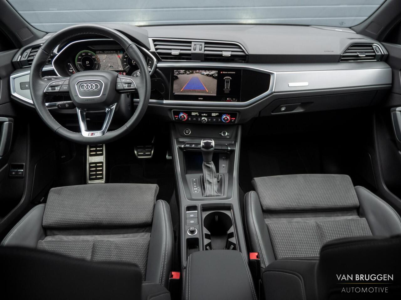 Audi Q3 Sportback 45 TFSI e S-Line Pano SONOS E-Stoelen Camera 20"