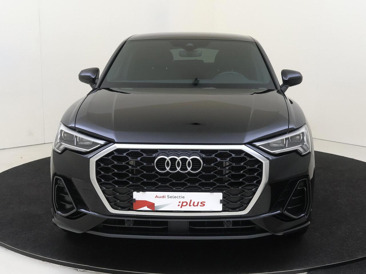 Audi Q3 Sportback 45 TFSI e S Edition | Trekhaak | Achteruitrijcamera | Stoelverwarming | Dodehoek detectie | Keyless | Adaptieve cruise control | Navigatie Plus | Bluetooth |