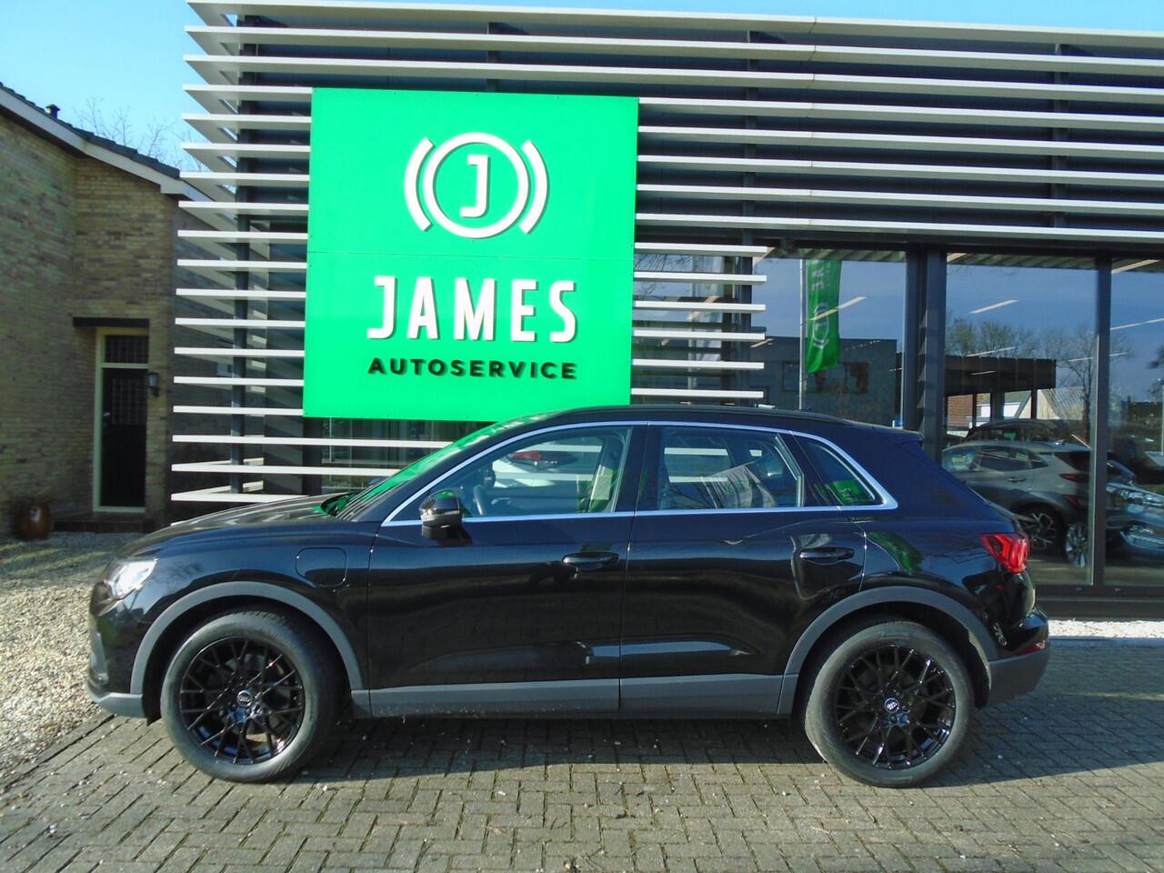 Audi Q3 45 TFSI e Advanced edition