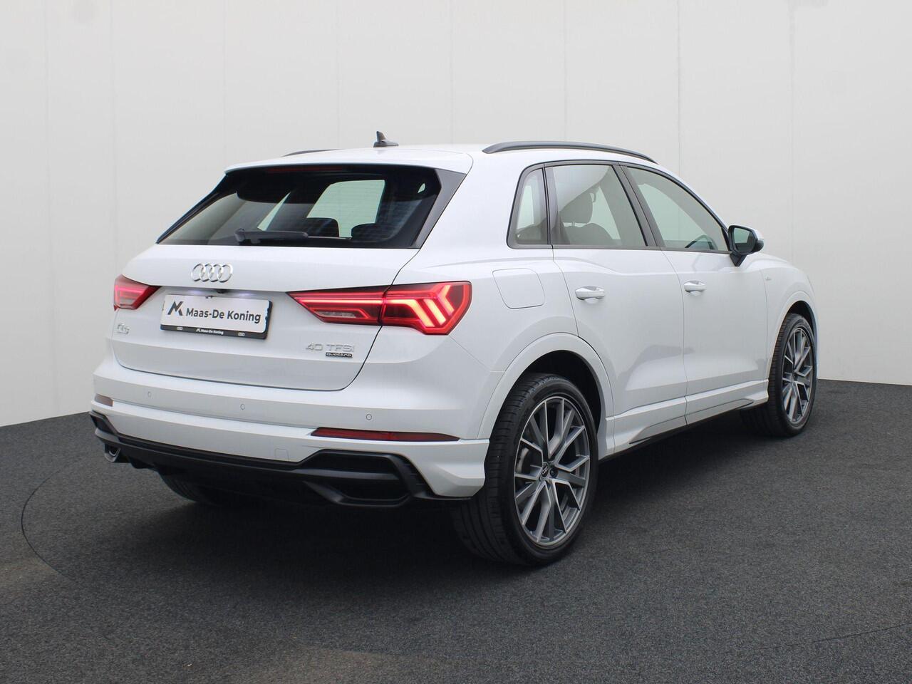 Audi Q3 40 TFSI 190pk quattro S Line · Apple/Android Car Play · Leder/stof · Camera + Parkeersensoren · Garantie t/m 28-01-2026 of 100000