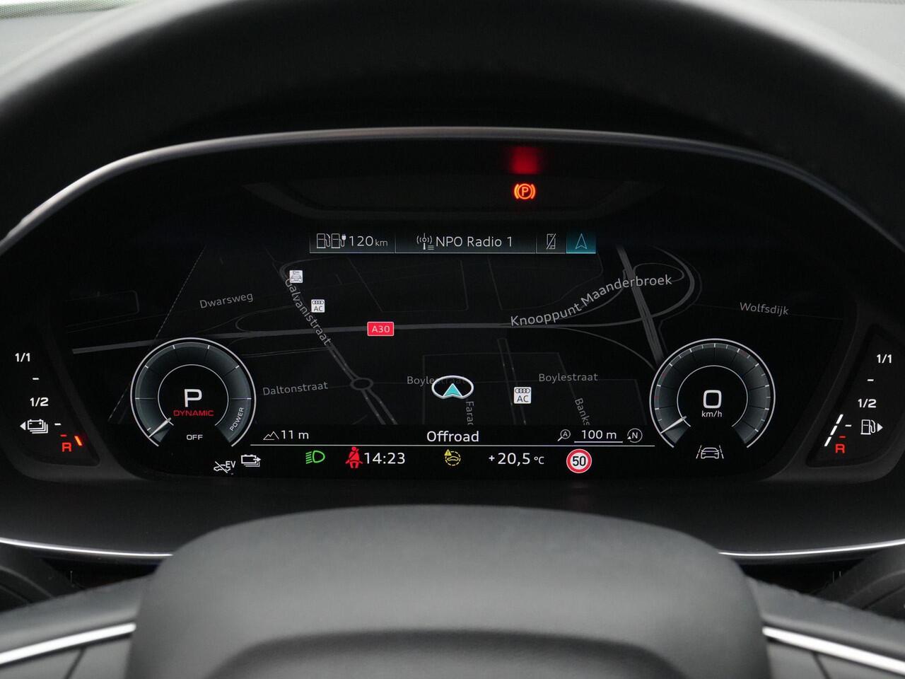 Audi Q3 45 TFSI e 245 pk Advanced edition | Stoelverwarming | Navigatie | Parkeersensoren voor/achter | Standkachel | 18 inch