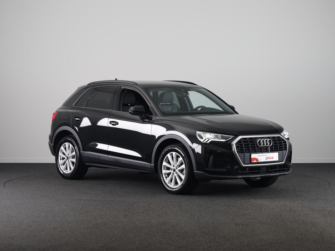 Audi Q3 45 TFSI e Business Edition 245 pk S-tronic | Navigatie | Parkeersensoren | LED koplampen | Stoelverwarming | S-Line interieur |