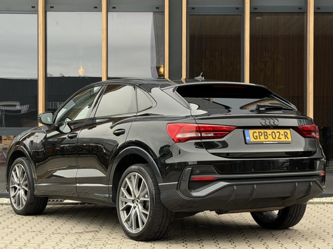 Audi Q3 Sportback 45 TFSI e Bns Edit. | Elect Trekhaak | Carplay | Camera |