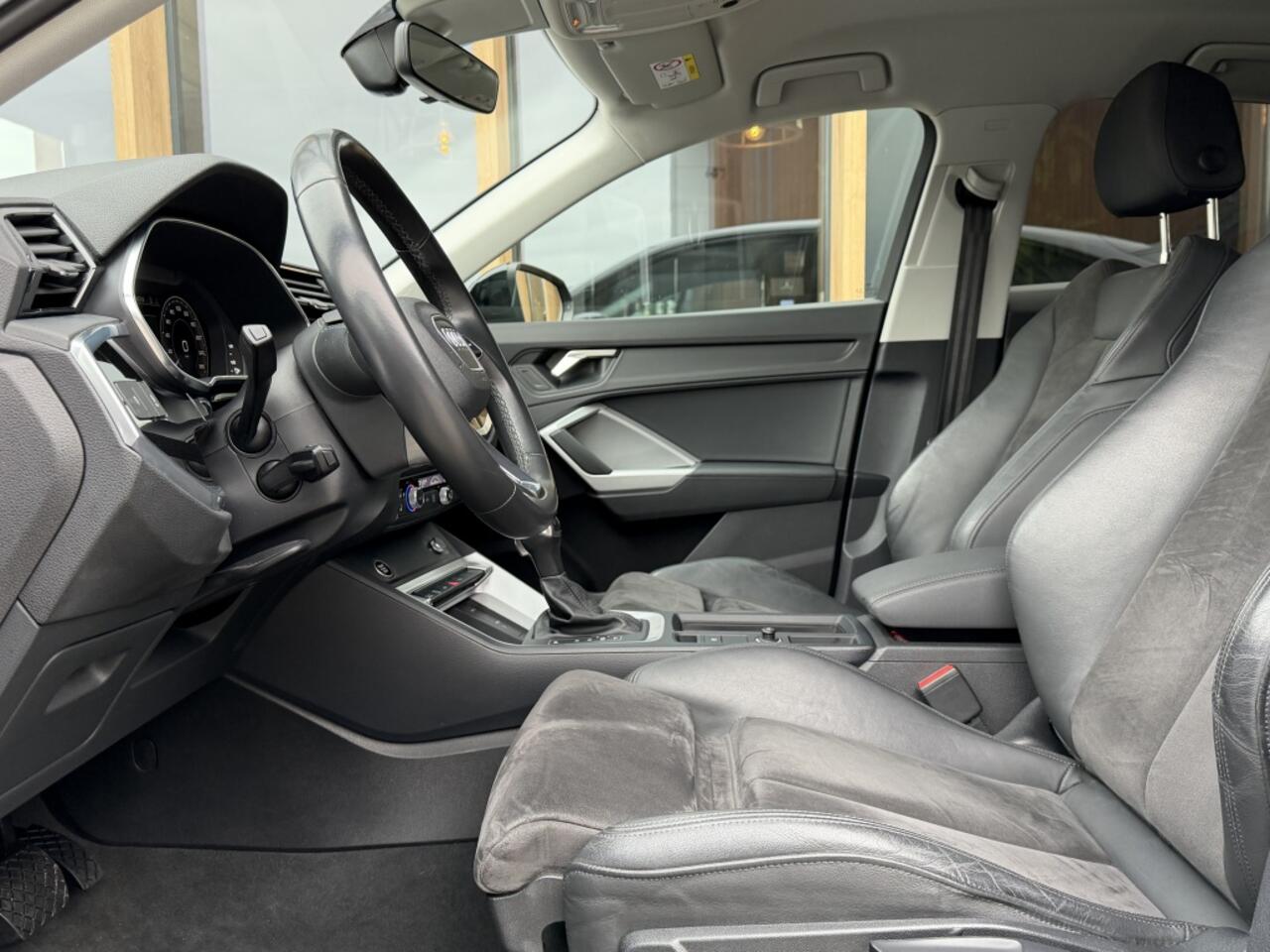 Audi Q3 Sportback 45 TFSI e Bns Edit. | Elect Trekhaak | Carplay | Camera |