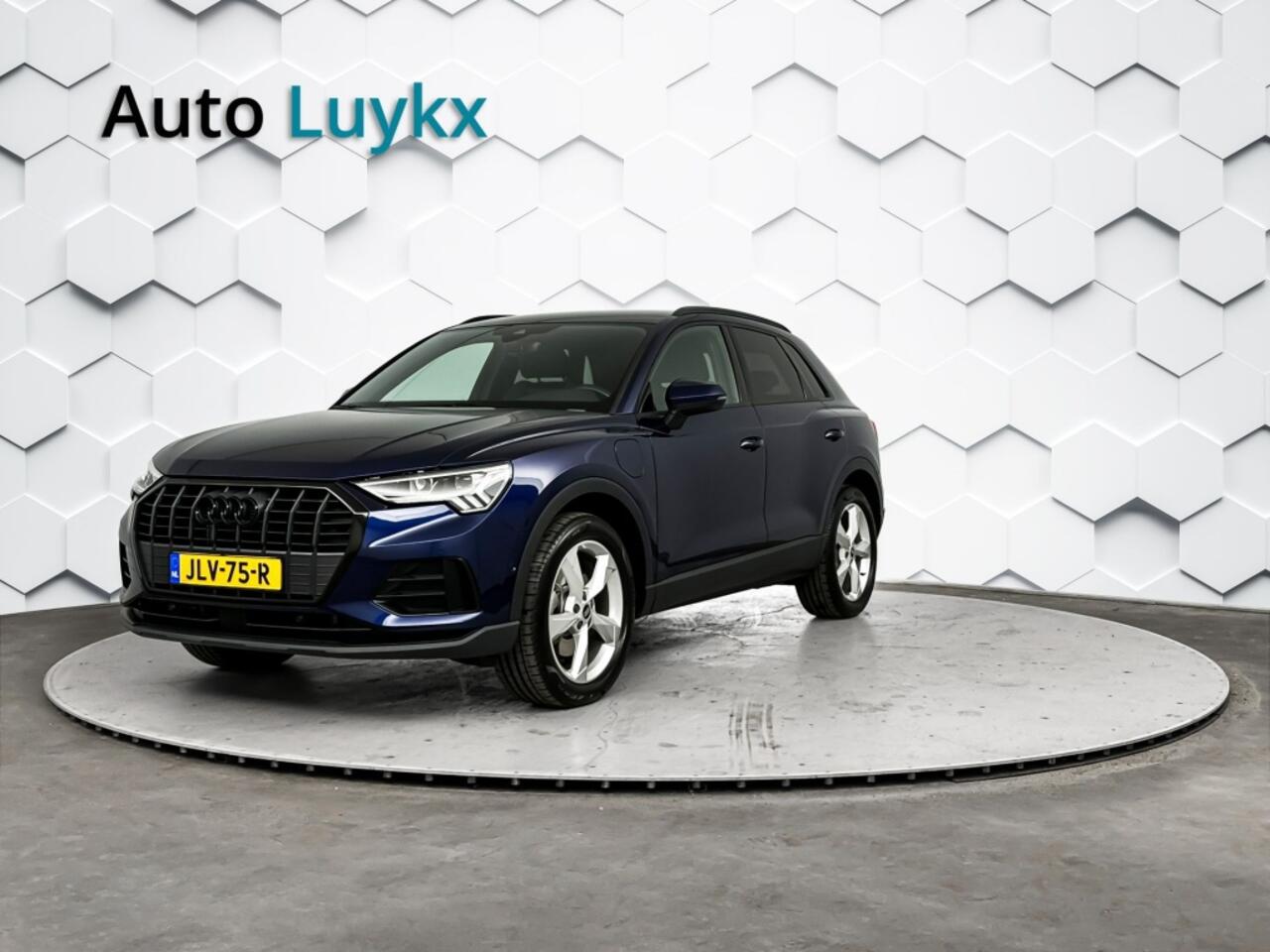 Audi Q3 45 TFSI e S-Line | Black Optic Pack | Elektrische Achterklep | 19'' L.M. Velgen