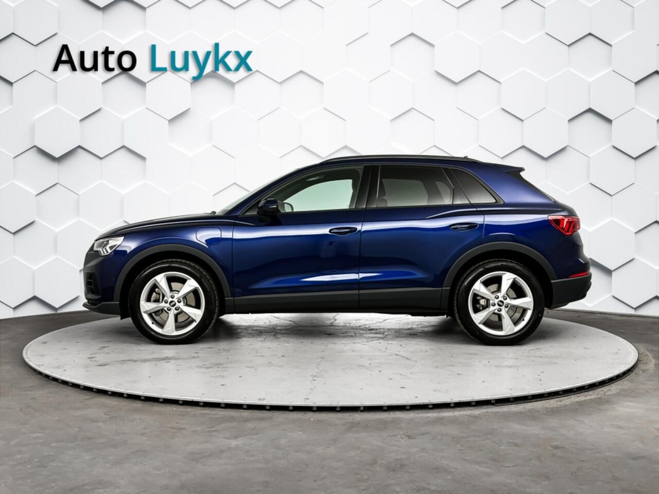 Audi Q3 45 TFSI e S-Line | Black Optic Pack | Elektrische Achterklep | 19'' L.M. Velgen