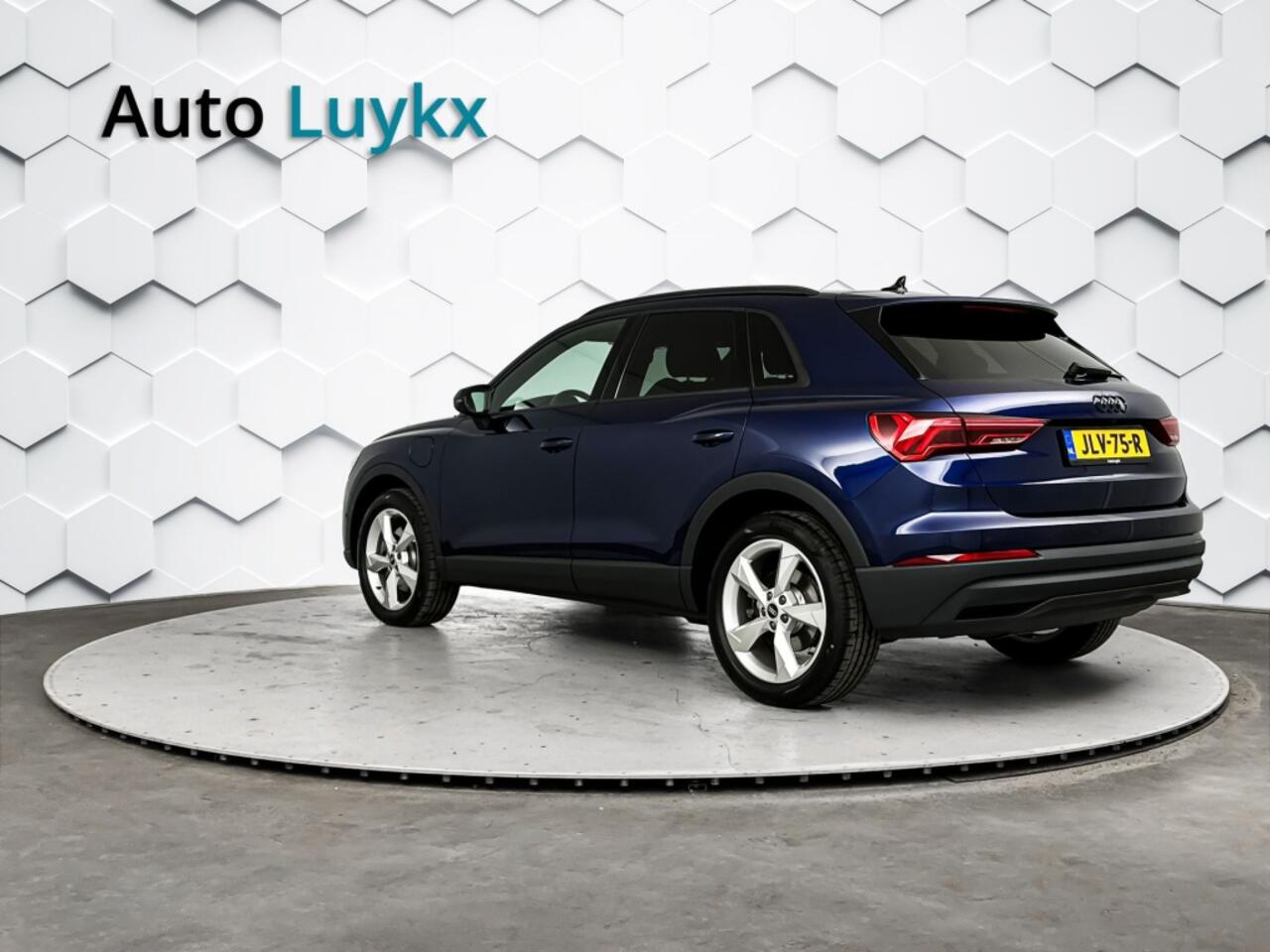 Audi Q3 45 TFSI e S-Line | Black Optic Pack | Elektrische Achterklep | 19'' L.M. Velgen