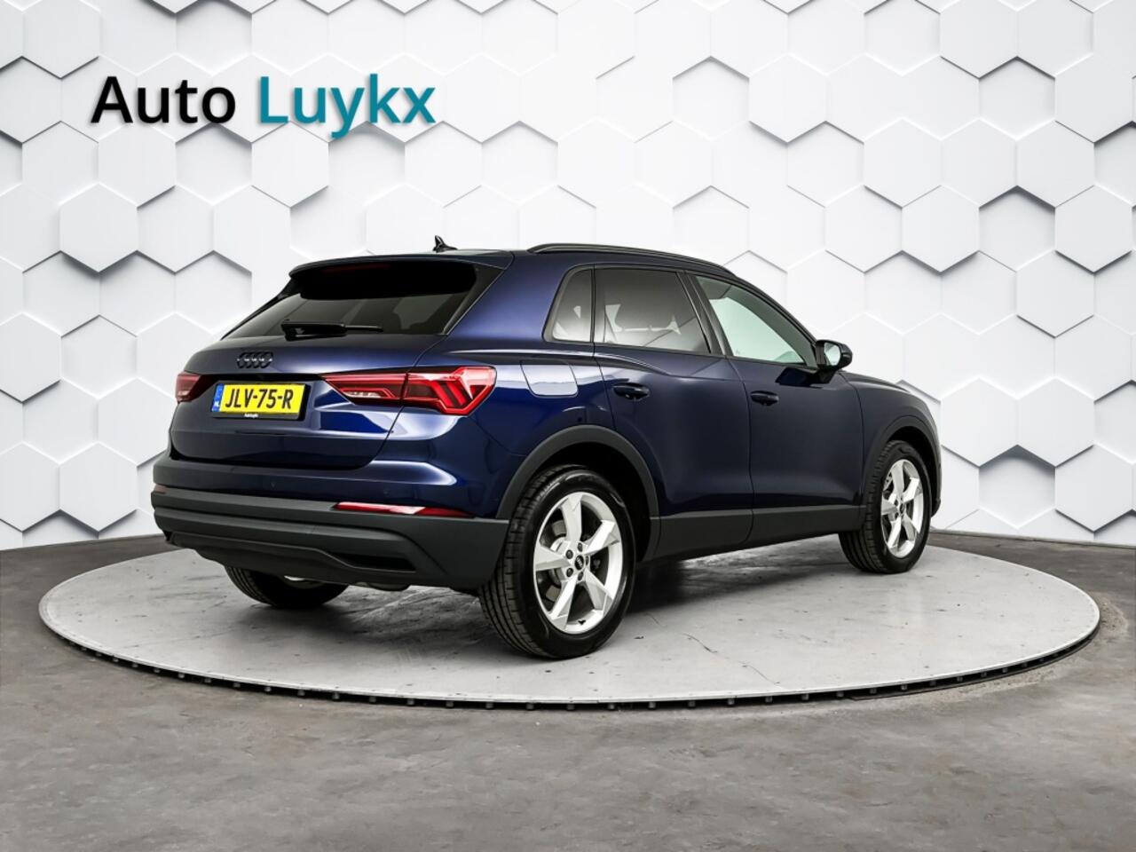 Audi Q3 45 TFSI e S-Line | Black Optic Pack | Elektrische Achterklep | 19'' L.M. Velgen