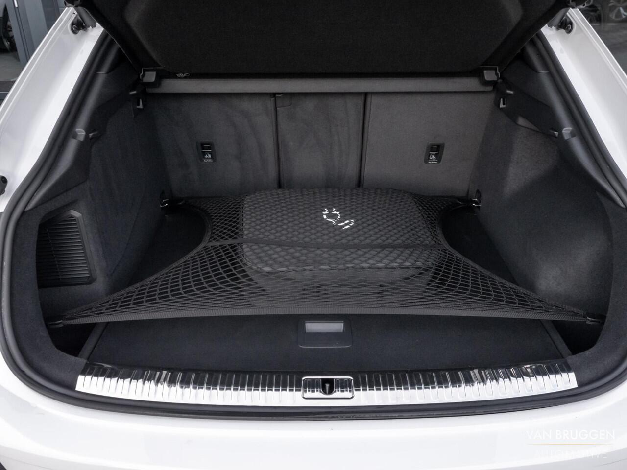 Audi Q3 Sportback 45 TFSI e S-Line 9.000km Pano Leer Camera ACC