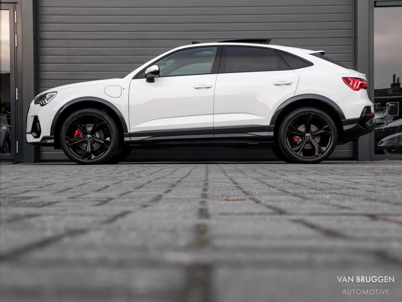 Audi Q3 Sportback 45 TFSI e S-Line 9.000km Pano Leer Camera ACC