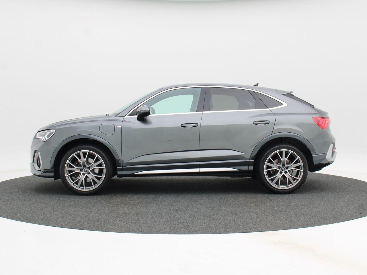 Audi Q3 Sportback 45 TFSi e 245 Pk Automaat S-Line | Cruise Control | Climate Control | Navigatie | LED | Camera | 20 Inch | 34.558 Km!!