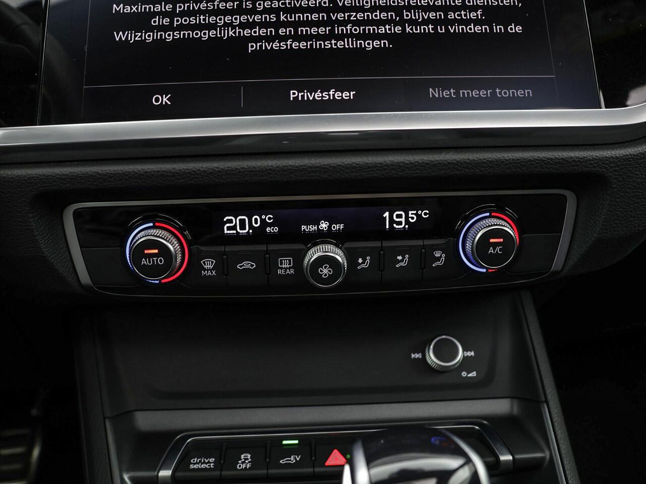 Audi Q3 Sportback 45 TFSIe 245pk S-tronic S Edition · Panoramadak · Elek. Achterklep · Dodehoek Detectie · Lederen Bekleding · Cruise Control · P-Sensoren · 19'' Inch ·