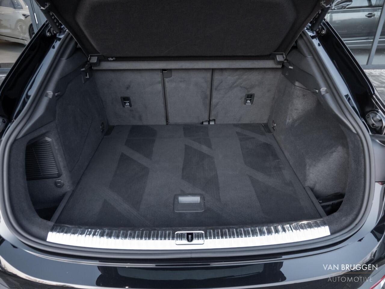 Audi Q3 Sportback 45 TFSI e S-Line Pano Sonos 20" Leer BTW