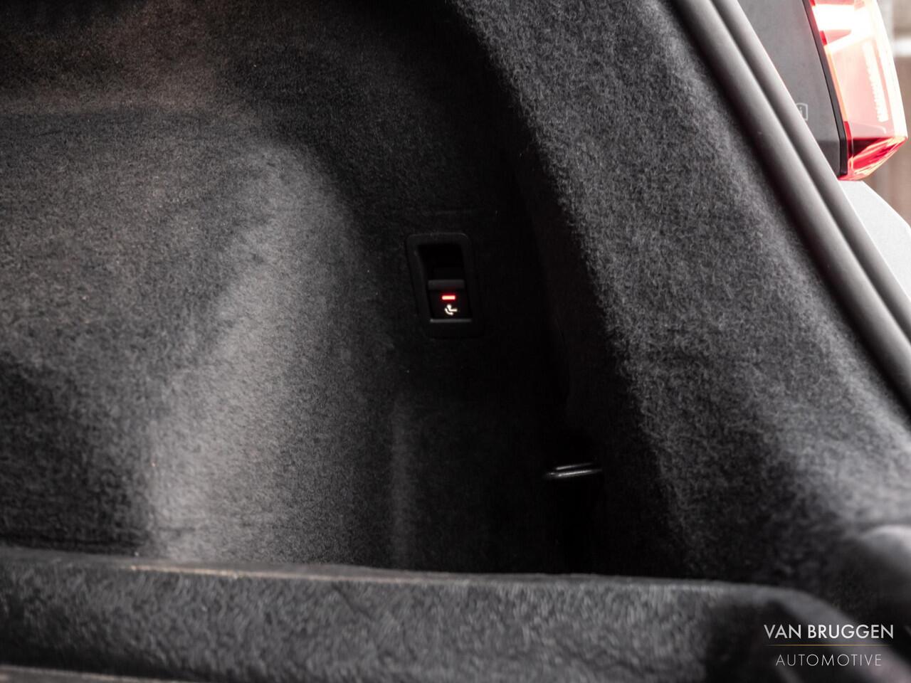 Audi Q3 Sportback 45 TFSI e S-Line Pano Sfeer Camera Keyless Trekhaak 20" BTW ACC