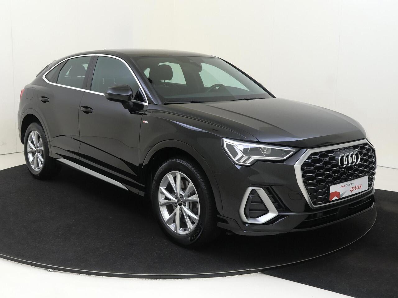 Audi Q3 Sportback 45 TFSI e S Edition | Achteruitrijcamera | Cruise Control | Dodehoek detectie | Keyless | CarPlay | Navigatie | Audi virtual cockpit |