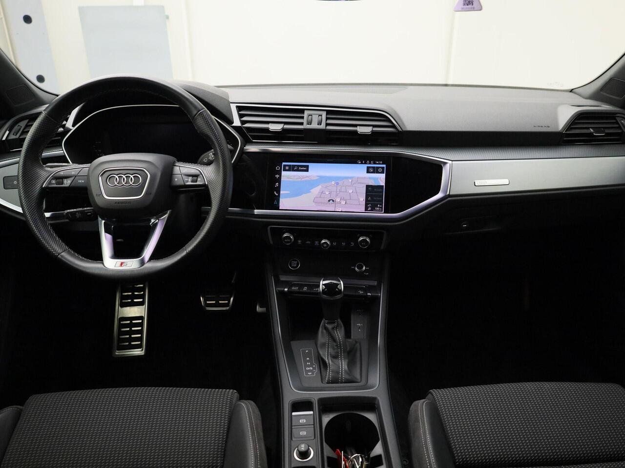 Audi Q3 Sportback 45 TFSIe 245PK S Edition · Navigatie · Camera · Apple/Android Car Play · Adaptive Cruise Control