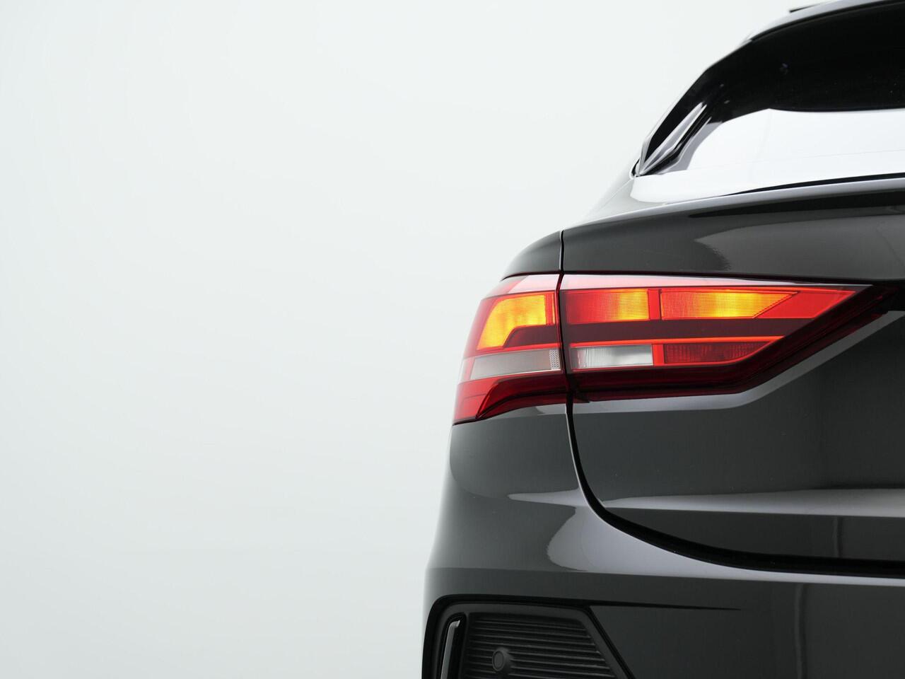 Audi Q3 Sportback 45 TFSI e 245 pk S-Line | Panoramadak | Leder | Navigatie | Carplay