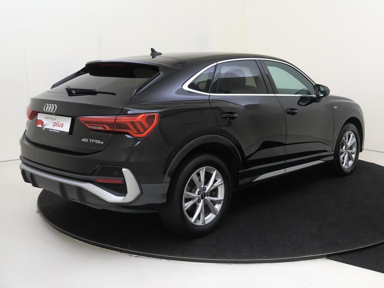 Audi Q3 Sportback 45 TFSI e S Edition | SoH 94% | Lederen bekleding | Achteruitrijcamera | Cruise Control | CarPlay | Navigatie | Audi virtual cockpit | Stoelverwarming |