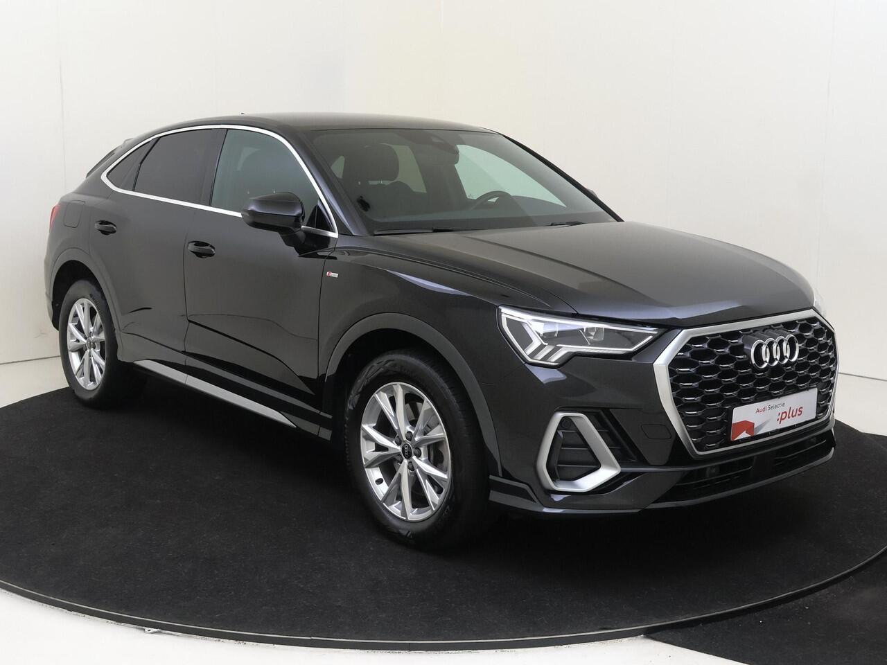 Audi Q3 Sportback 45 TFSI e S Edition | SoH 94% | Lederen bekleding | Achteruitrijcamera | Cruise Control | CarPlay | Navigatie | Audi virtual cockpit | Stoelverwarming |