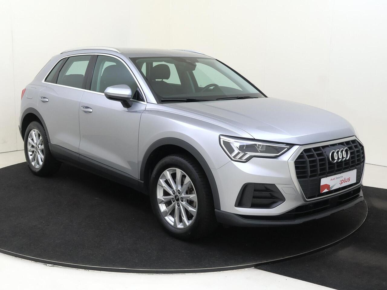 Audi Q3 45 TFSI e Advanced edition | SoH 90% | Trekhaak | Lederen bekleding | Adaptieve cruise control | Parkeersensoren achter | Audi virtual cockpit | CarPlay | Stoelverwarming |