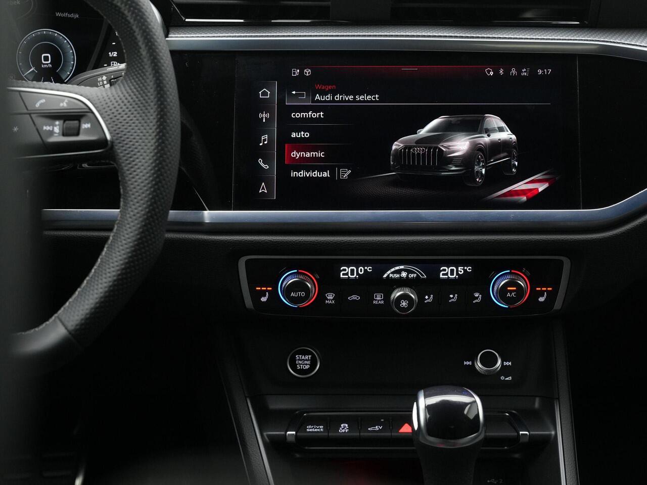 Audi Q3 45 TFSI e 245 pk S-tronic S-Line | Panoramadak | Leder | Stoelverwarming | Adaptive Cruise | Navigatie | Parkeersensoren voor/achter