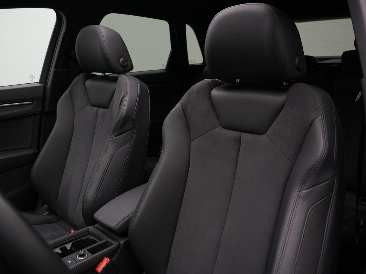 Audi Q3 35 TFSI 150 pk S-tronic Advanced edition / S-Line | Panoramadak | Trekhaak | Achteruitrijcamera | Leder/alcantara | Stoelverwarming