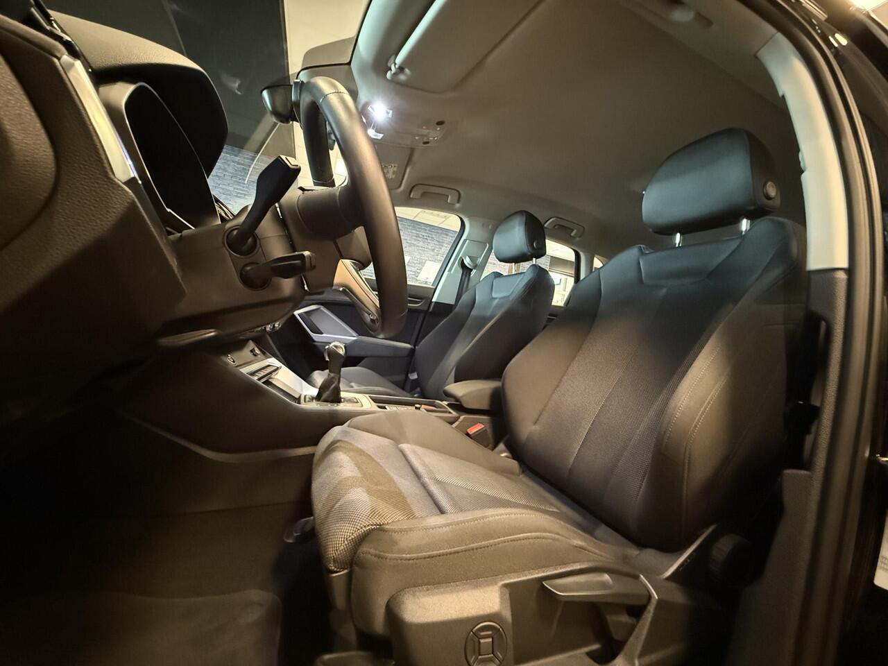 Audi Q3 45 TFSIe Advanced edition |Carplay|Sportstoelen|Adaptieve cruisecontrol|Elektrische achterklep