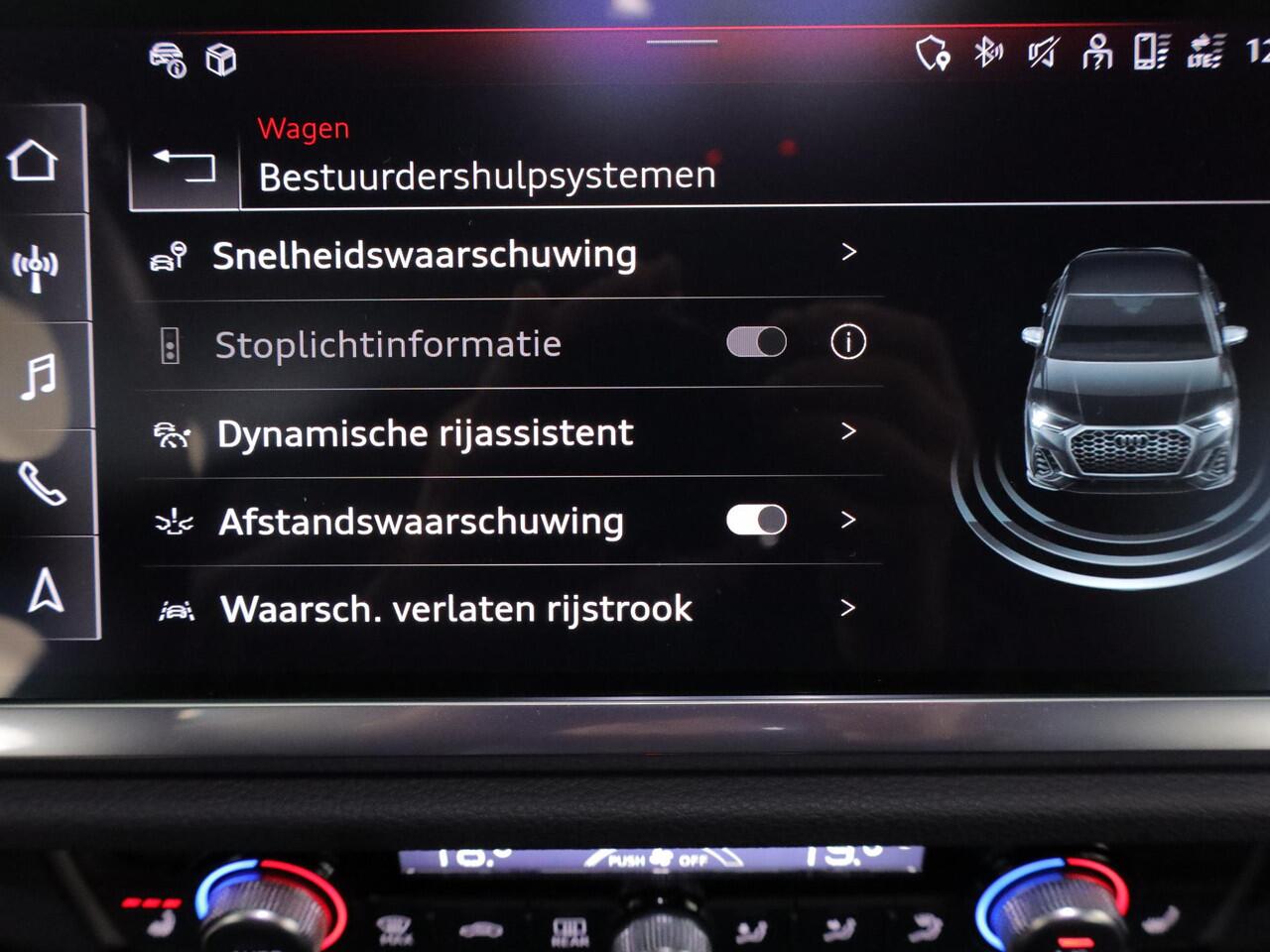 Audi Q3 Sportback 45 TFSI e S Edition 245pk | Elektrisch verstelbare voorstoelen | Parkeeercamera | Verwarmbare voorstoelen | Navigatie