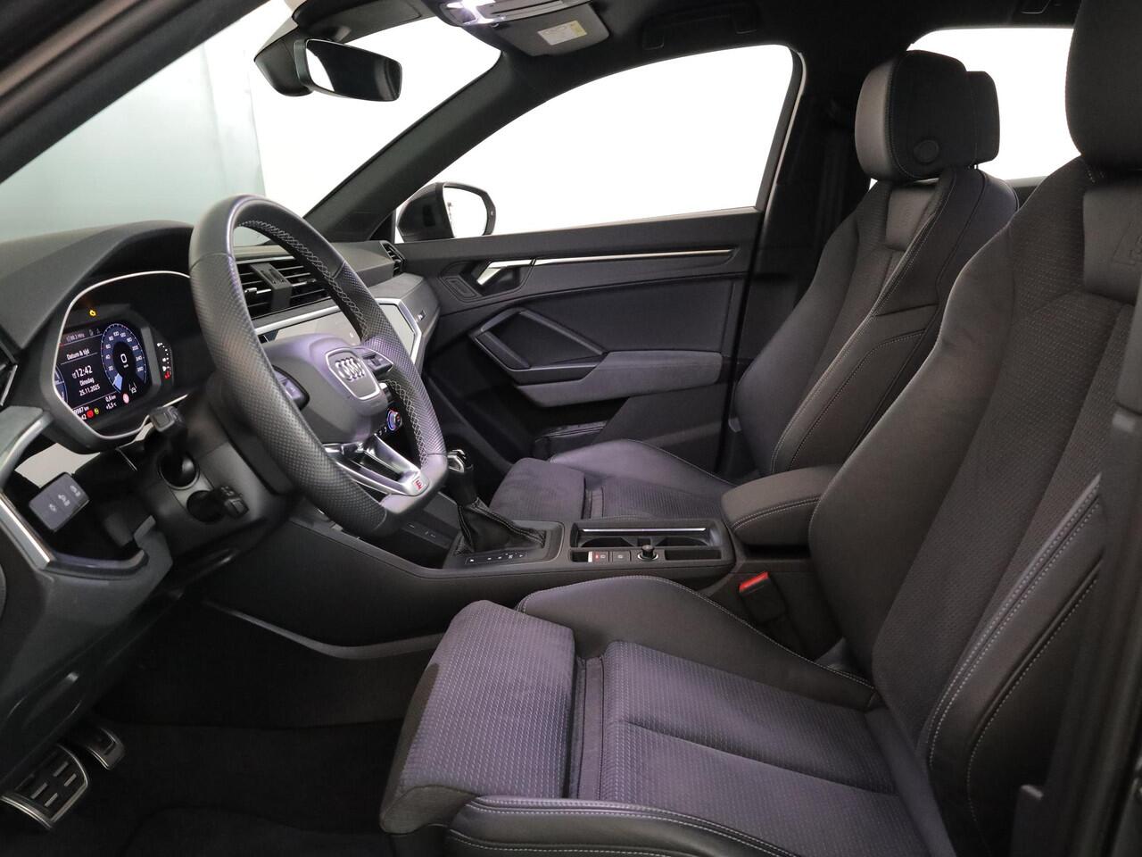 Audi Q3 Sportback 45 TFSI e S Edition 245pk | Elektrisch verstelbare voorstoelen | Parkeeercamera | Verwarmbare voorstoelen | Navigatie