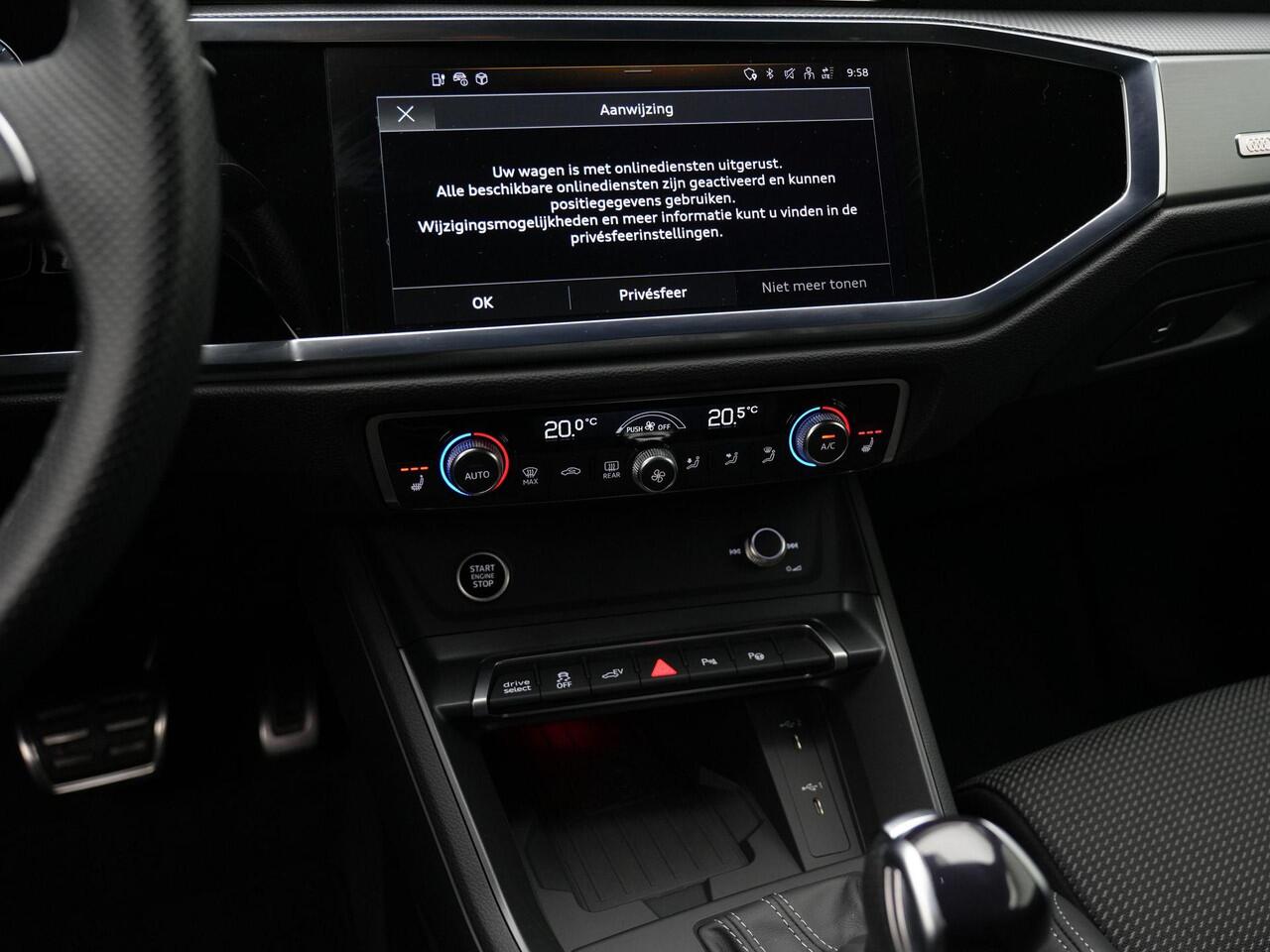 Audi Q3 Sportback 45 TFSI e 245 pk S-tronic S-Line | Panoramadak | Trekhaak | 360 camera | Navigatie | Stoelverwarming