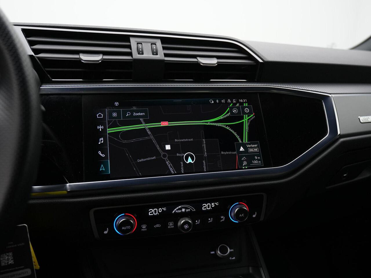 Audi Q3 Sportback 35 TFSI 150 pk S-tronic S-Line | Matrix LED | Achteruitrijcamera | Stoelverwarming | Navigatie