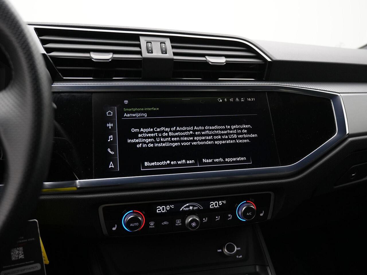 Audi Q3 Sportback 35 TFSI 150 pk S-tronic S-Line | Matrix LED | Achteruitrijcamera | Stoelverwarming | Navigatie