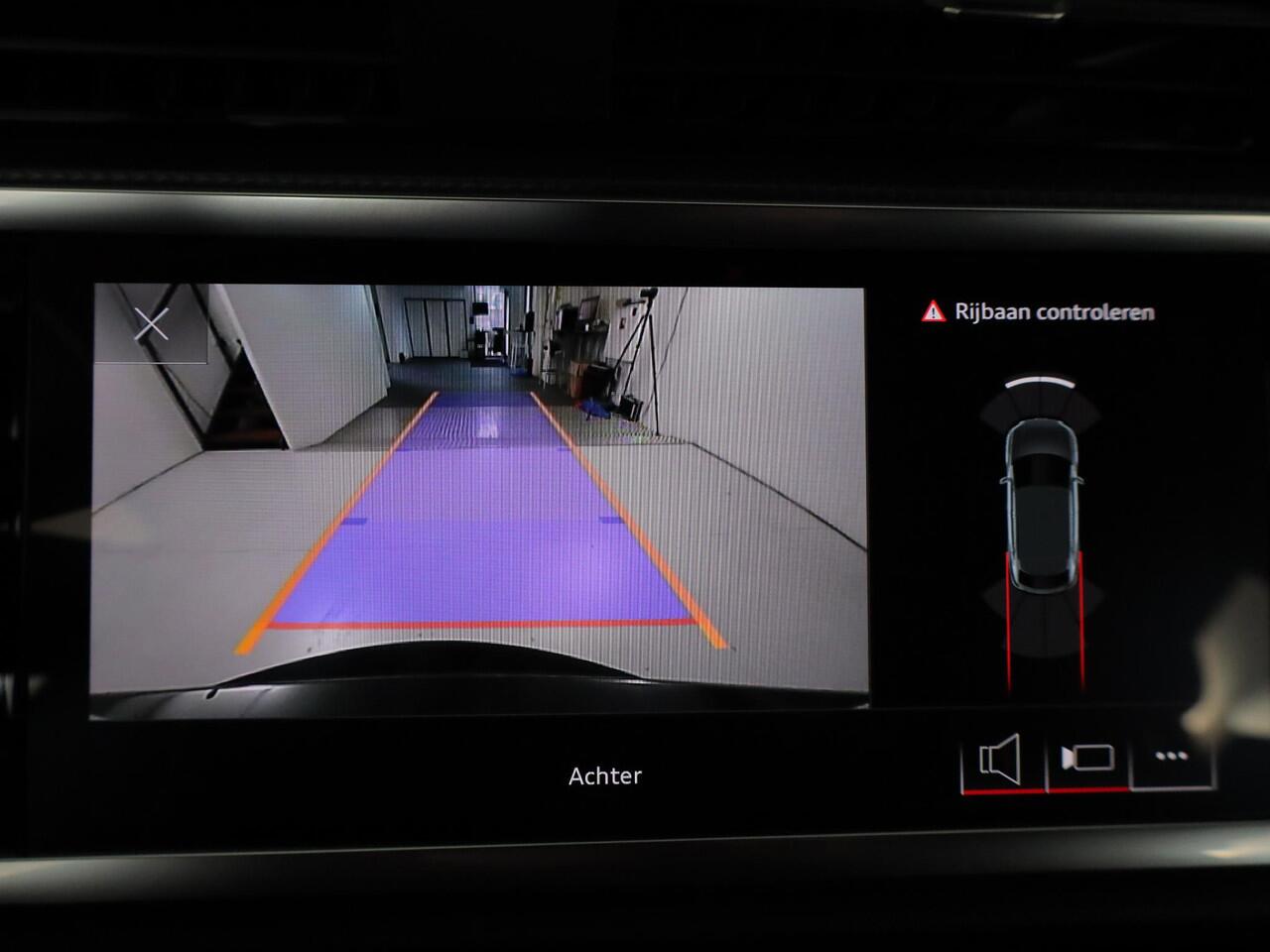 Audi Q3 Sportback 45 TFSI e S Edition 245 pk S-tronic | Navigatie | Trekhaak (wegklapbaar) | Parkeersensoren | Achteruitrijcamera | Stoelverwarming | S-Line |