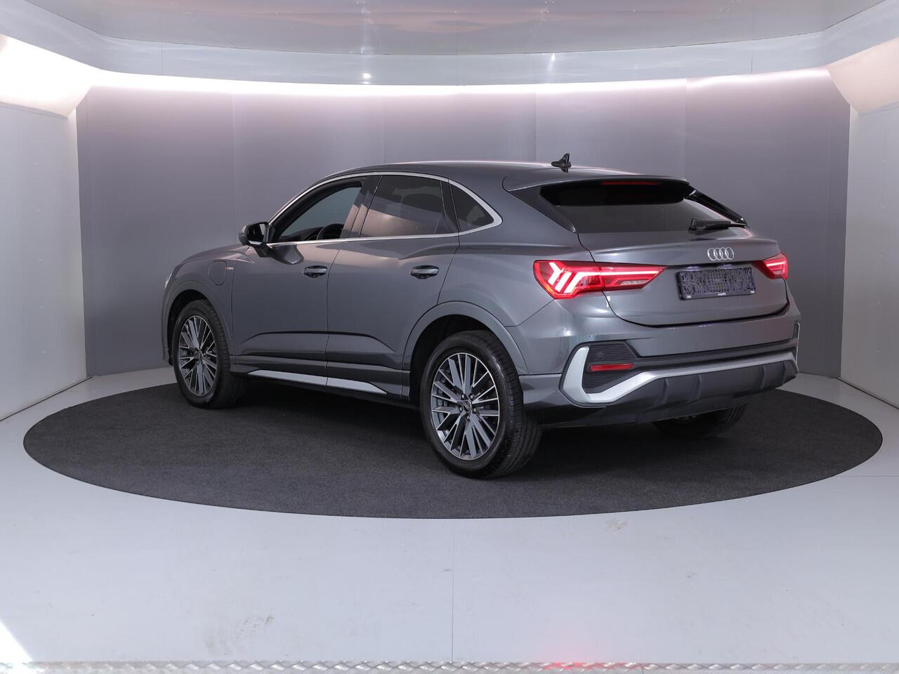 Audi Q3 Sportback 45 TFSI e S Edition 245pk | 87% SOH | Private lease vanaf ¤800,- | Elektrisch verstelbare voorstoelen | Parkeeercamera | Verwarmbare voorstoelen | Navigatie