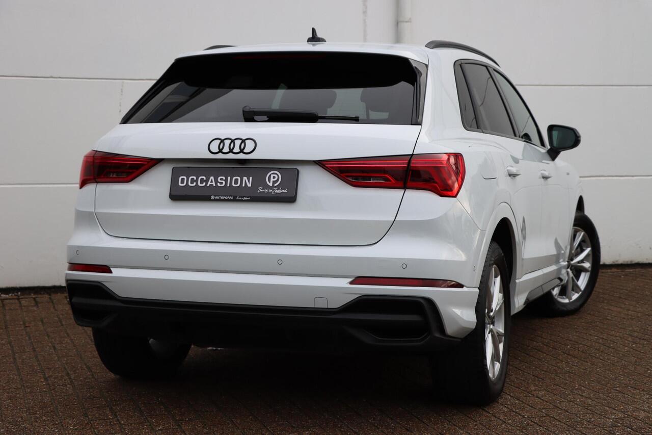 Audi Q3 45 TFSI e S edition 245pk S-Tronic | Camera | Parkassist | Carplay | Elektrische achterklep