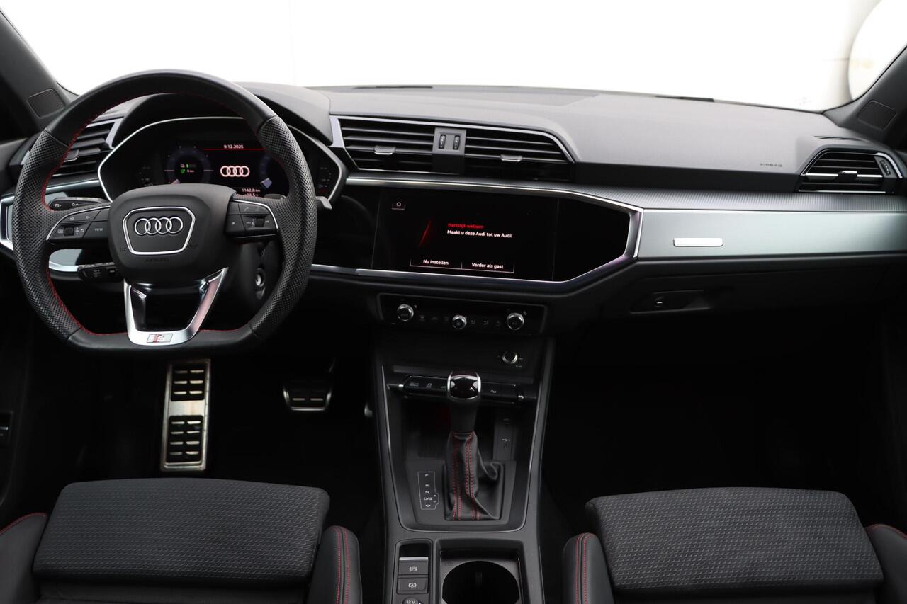 Audi Q3 45 TFSI e S edition 245pk S-Tronic | Camera | Parkassist | Carplay | Elektrische achterklep