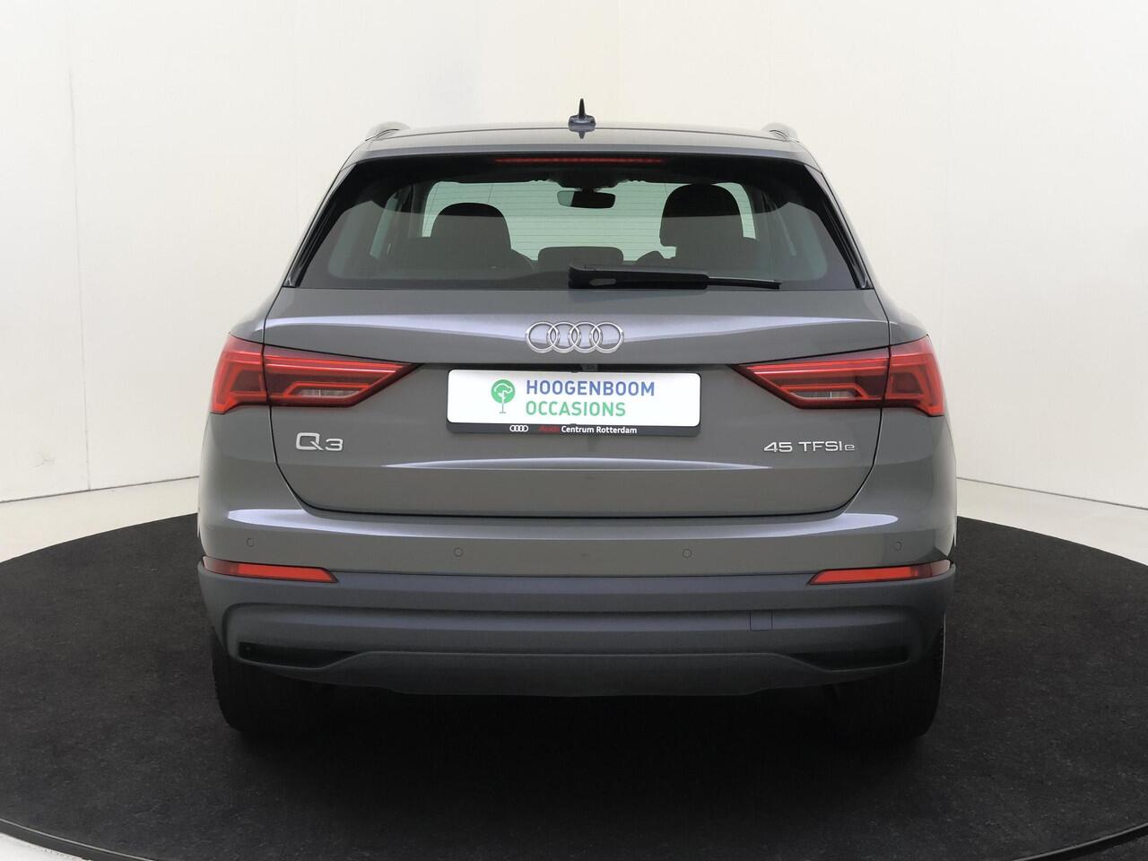 Audi Q3 45 TFSI e Advanced edition | SoH 100% | Dodehoek detectie | Achteruitrijcamera | Keyless | Stoelverwarming | Adaptieve cruise control | Full LED verlichting | Grootlichtassistent |