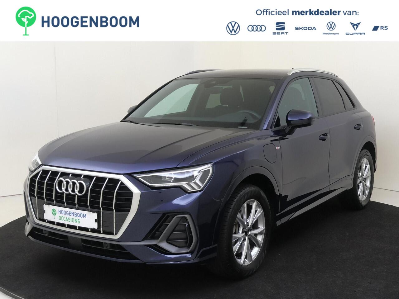 Audi Q3 45 TFSI e S edition | Trekhaak | Achteruitrijcamera | Adaptieve cruise control | Dodehoek detectie | CarPlay | Navigatie | Audi virtual cockpit |