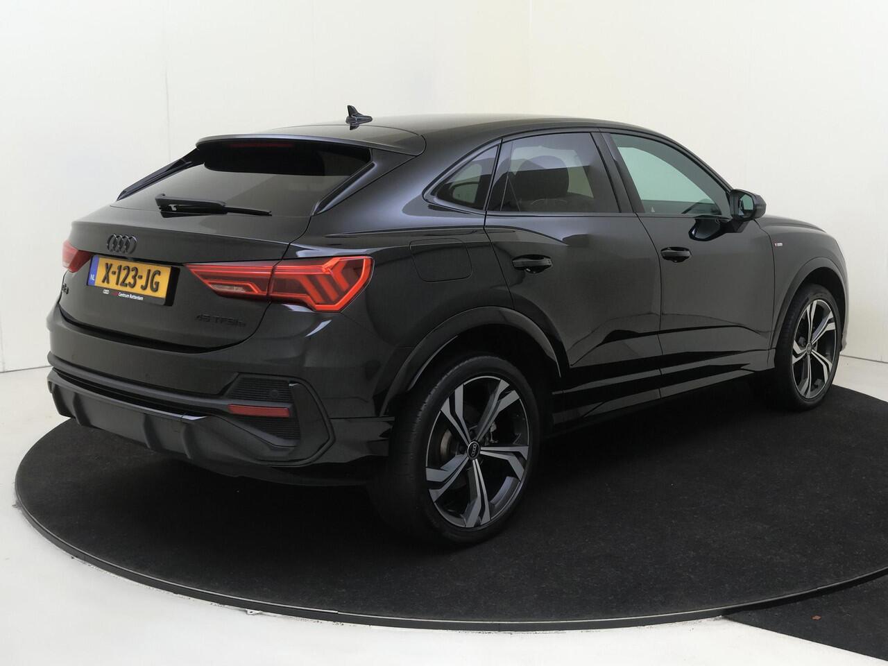 Audi Q3 Sportback 45 TFSI e S Edition | SoH 92% | Trekhaak | Achteruitrijcamera | SONOS audio | Keyless | Adaptieve cruise control | Audi virtual cockpit | CarPlay |