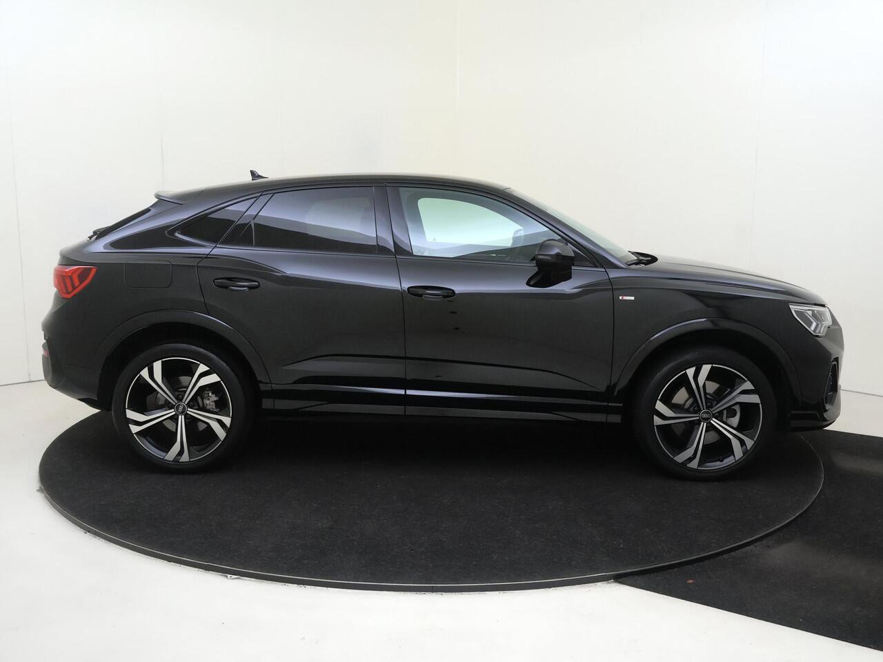 Audi Q3 Sportback 45 TFSI e S Edition | SoH 92% | Trekhaak | Achteruitrijcamera | SONOS audio | Keyless | Adaptieve cruise control | Audi virtual cockpit | CarPlay |