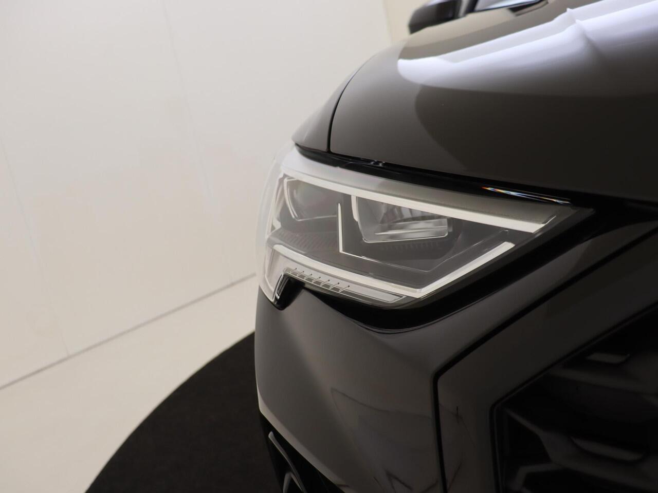 Audi Q3 Sportback 45 TFSI e S Edition | SoH 99% | Lederen bekleding | Achteruitrijcamera | Dodehoek detectie | Audi virtual cockpit | Cruise Control | CarPlay | Navigatie |