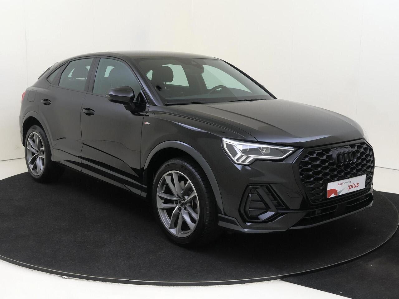 Audi Q3 Sportback 45 TFSI e S Edition | SoH 99% | Lederen bekleding | Achteruitrijcamera | Dodehoek detectie | Audi virtual cockpit | Cruise Control | CarPlay | Navigatie |