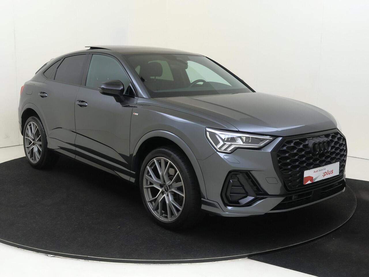 Audi Q3 Sportback 45 TFSI e S edition | SoH 100% | Panoramadak | Lederen bekleding | LED matrix verlichting | Achteruitrijcamera | Adaptieve cruise control | Dodehoek detectie | Keyless | CarPlay |