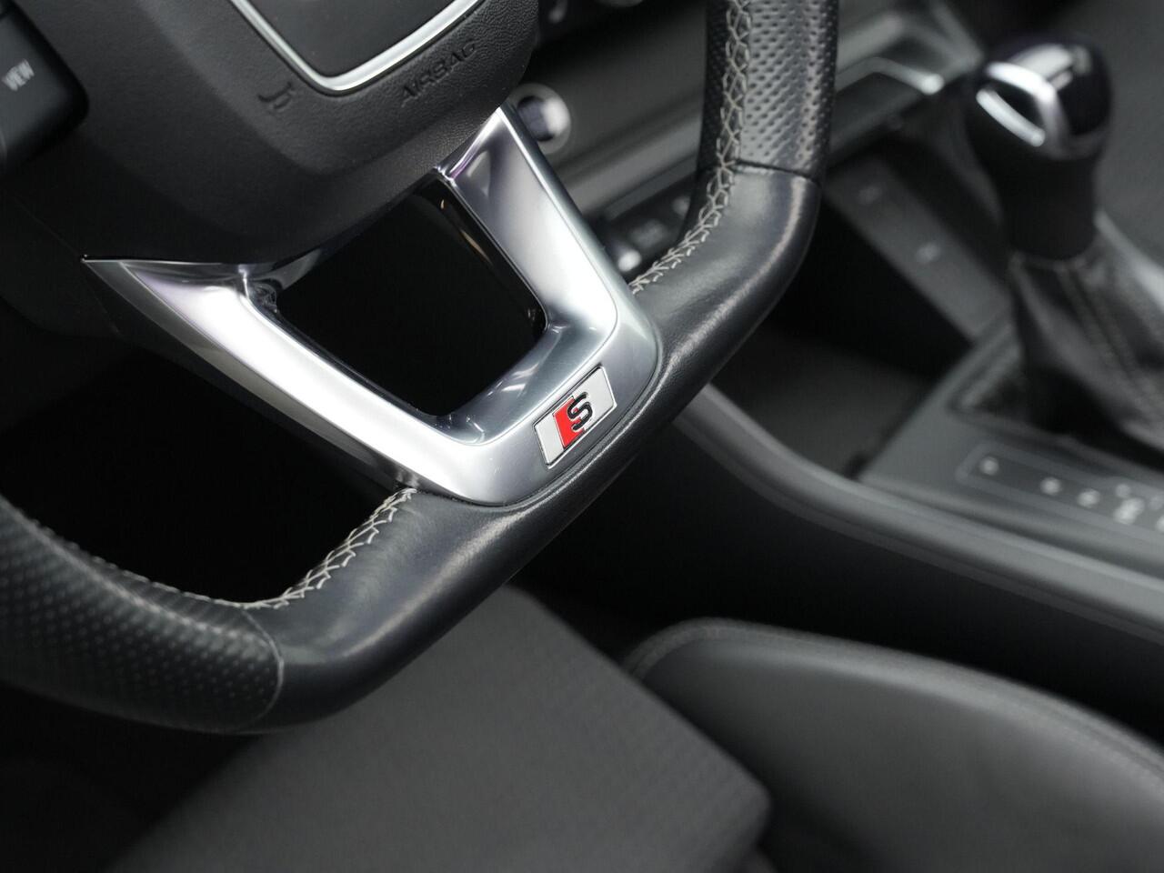 Audi Q3 Sportback 45 TFSI e 245 pk S-Line | Panoramadak | 360 camera | Stoelverwarming