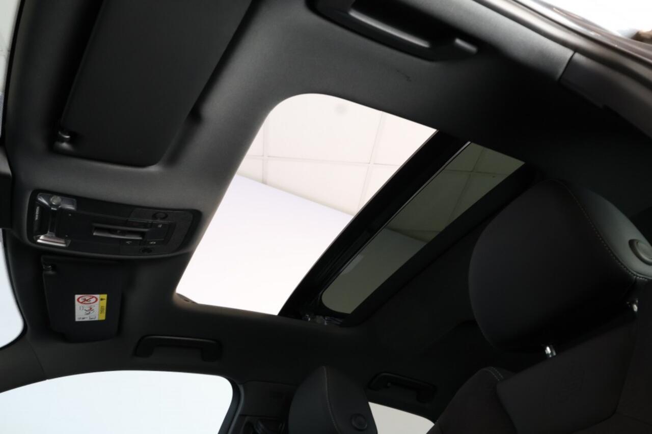 Audi Q3 45 TFSI e 245 pk S Edition - Pano - Leder - Stoelverw. - Navigatie