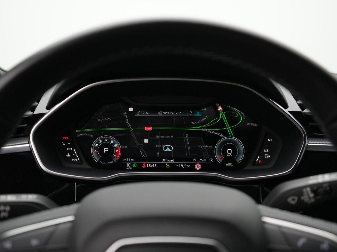 Audi Q3 35 TFSI 150 pk S-tronic S-Line | Trekhaak | Sonos | Achteruitrijcamera | Navigatie | Stoelverwarming