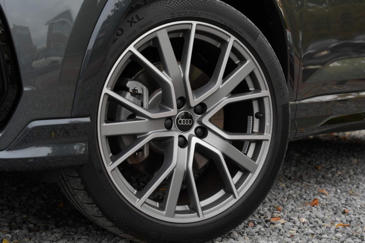 Audi Q3 45 TFSI E S EDITION Panoramadak Keyles Sonos audio