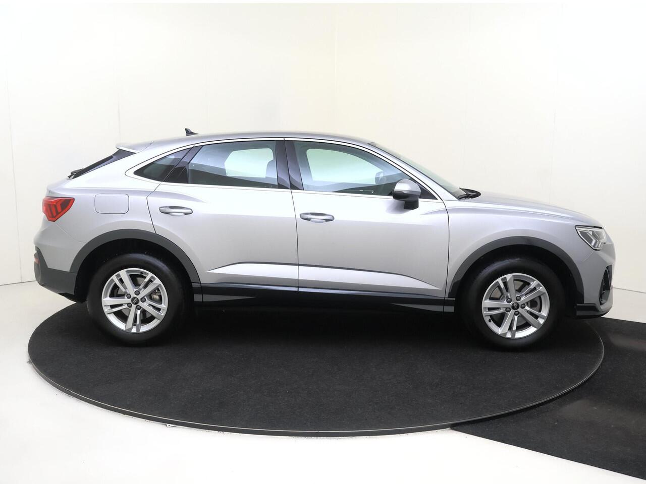 Audi Q3 Sportback 45 TFSI e Advanced Edition | Achteruitrijcamera | Dodehoek detectie | Cruise control | CarPlay | Stoelverwarming | Navigatie Plus |